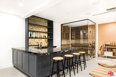 Celebrity-owned organic modern farmhouse on a quiet cul-de-sac - photo 29