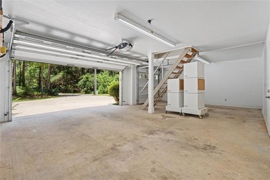 Perched on a quiet street on Dauphin Island's peaceful, highly - photo 39
