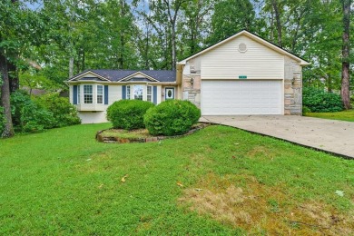 Saint George Lake Home For Sale in Crossville Tennessee