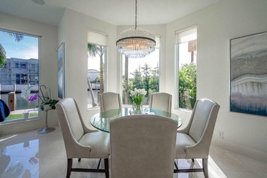 Fantastic intersecting canal views highlight this beautifully - photo 12