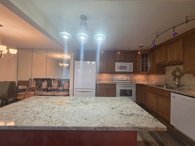 Welcome to this spacious and well-maintained 2-bedroom - photo 15