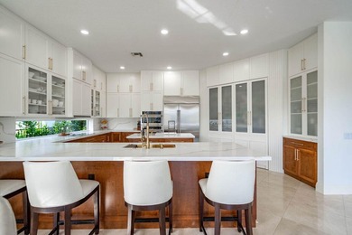Fantastic intersecting canal views highlight this beautifully - photo 16