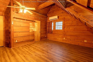 Totally updated throughout, this two-bedroom, two-bath cottage - photo 20