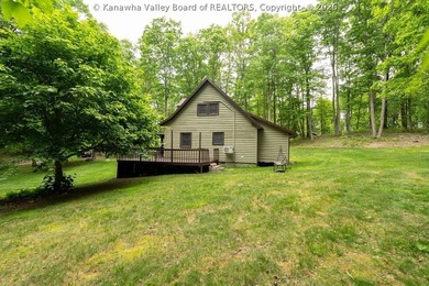 Totally updated throughout, this two-bedroom, two-bath cottage - photo 25
