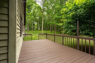 Totally updated throughout, this two-bedroom, two-bath cottage - photo 27