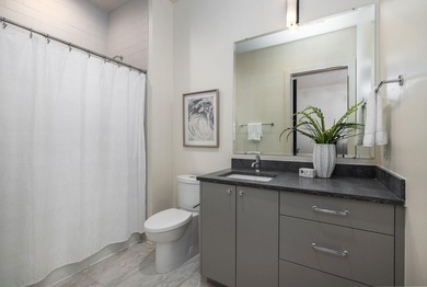 Welcome to this sun-filled two bedroom, two-and-a-half bath - photo 38