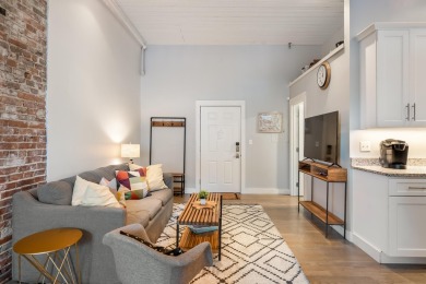 Introducing Unit 307 at 10 Exchange Street aEUR* set on one of