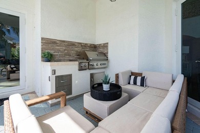 Fantastic intersecting canal views highlight this beautifully - photo 48
