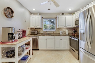 Only available ground-floor end unit in the sought-after - photo 7