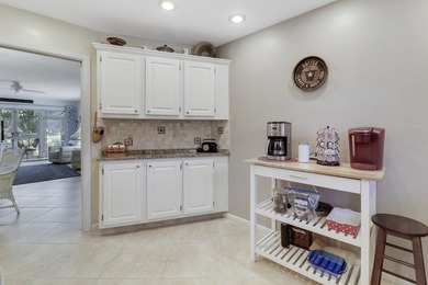 Only available ground-floor end unit in the sought-after - photo 9