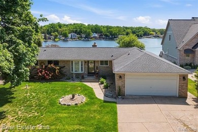 Beautifully updated Woodland Lake home where you can enjoy - photo 1
