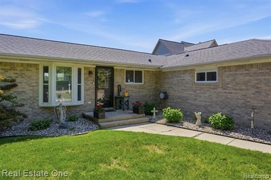 Beautifully updated Woodland Lake home where you can enjoy - photo 6