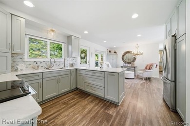 Beautifully updated Woodland Lake home where you can enjoy - photo 10