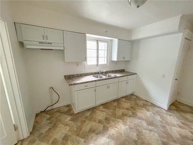 Huge Duplex in the Homestead Heights neighborhood of the City of - photo 11