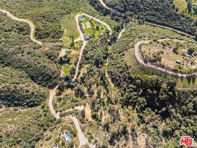 An extraordinary opportunity to acquire 50 acres of contiguous - photo 11