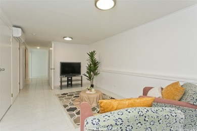 Nestled in the lush and prestigious Manoa Valley, this expansive - photo 17