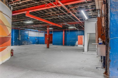 Warehouse in Brooklyn- Greenpoint for sale . Corner property - photo 4