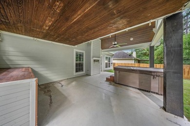 REDUCED! Make your move to Rayburn Country! This versatile home - photo 24