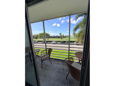 Beautiful residence located in a meticulously maintained 55+ - photo 4