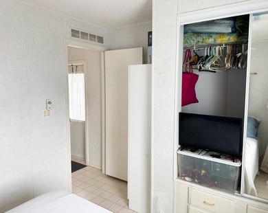 This great 1 bed, 1 bath unit at Briny Breezes offer 39 shares - photo 7