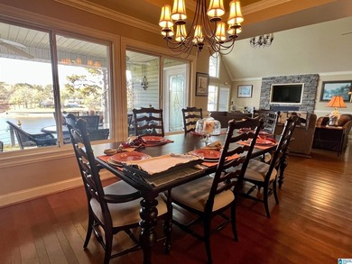 Stunning 3-bedroom, 2-bath lakefront home on beautiful Lake - photo 10