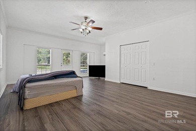 Beautifully Remodeled Home with Bonus Room & Climate-Controlled - photo 11
