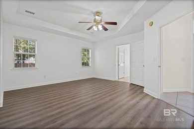 Beautifully Remodeled Home with Bonus Room & Climate-Controlled - photo 13