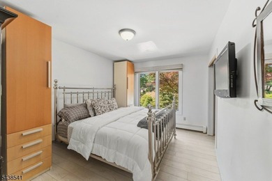 Exceptional custom ranch showcasing quality craftsmanship - photo 18