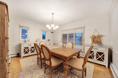 If You're Searching For A Home In Merrick, Check Out This 3 - photo 18