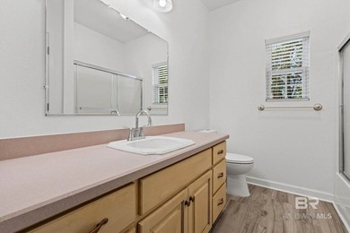 Beautifully Remodeled Home with Bonus Room & Climate-Controlled - photo 18
