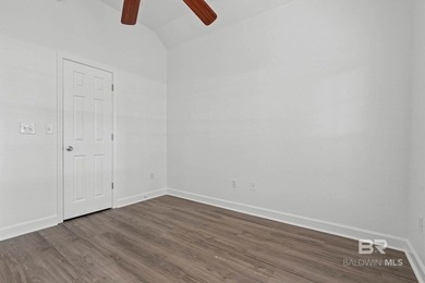 Beautifully Remodeled Home with Bonus Room & Climate-Controlled - photo 20