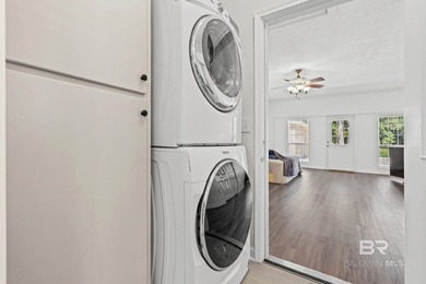 Beautifully Remodeled Home with Bonus Room & Climate-Controlled - photo 21
