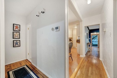 If You're Searching For A Home In Merrick, Check Out This 3 - photo 23