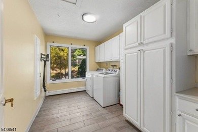 Exceptional custom ranch showcasing quality craftsmanship - photo 24