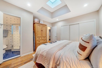 If You're Searching For A Home In Merrick, Check Out This 3 - photo 25