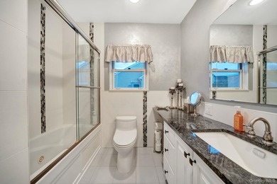 If You're Searching For A Home In Merrick, Check Out This 3 - photo 30