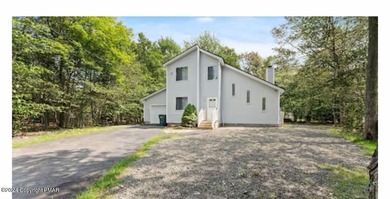 Dresser Lake Home For Sale in Tobyhanna Pennsylvania