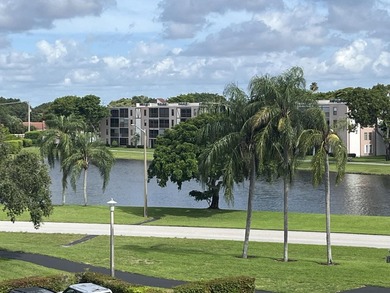 Huntington Lakes Condo For Sale in Delray Beach Florida