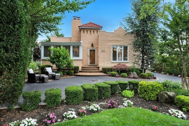 If You're Searching For A Home In Merrick, Check Out This 3 - photo 37
