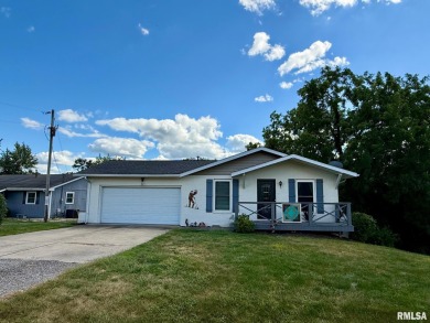 Lake Home For Sale in Petersburg, Illinois