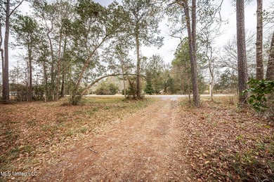 Discover exceptional potential with this 3 bedroom, 2 bath home - photo 7