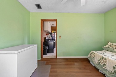 This 3-bedroom, 1-bathroom single-family home provides a - photo 7