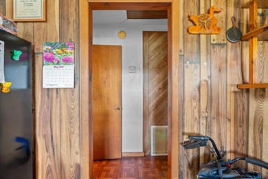 This 3-bedroom, 1-bathroom single-family home provides a - photo 10