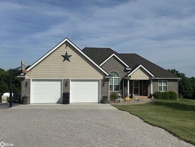 Beautifully situated on 14.5 m/l acres near Lake Rathbun, this - photo 1