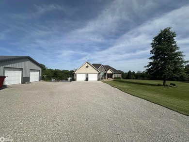 Beautifully situated on 14.5 m/l acres near Lake Rathbun, this - photo 2