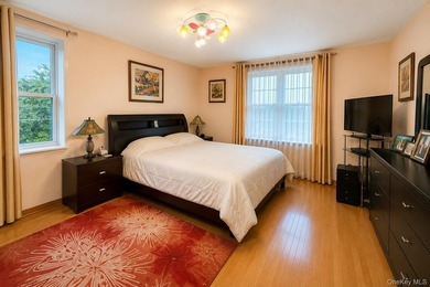 Custom Renovated 2 Full Bedroom, 1.5 bathroom Coop in Prime Rego - photo 11