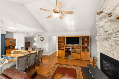 Waubeesee Lake Living at its Finest! Full 1 Acre Lot has 140ft - photo 16