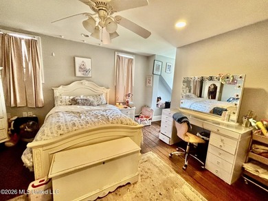 Experience the perfect blend of luxury, comfort, and country - photo 26