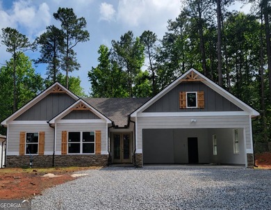 New construction home with 4 bedrooms and 2 bathrooms. Double - photo 1