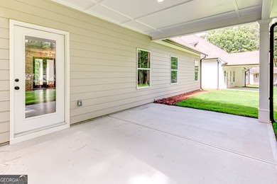 New construction home with 4 bedrooms and 2 bathrooms. Double - photo 10